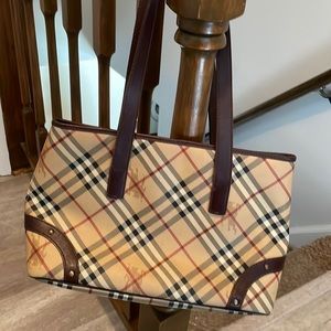 Preowned Burberry Handbag